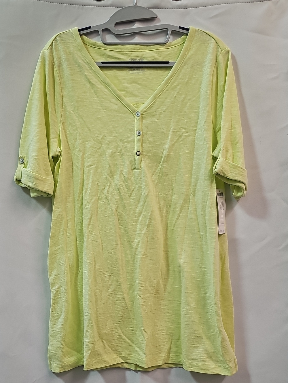 CHICO'S HENLEY TEE ROLL TAB SLEEVE BFPM-09-211